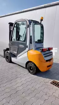 Dízel targoncák 2007  Still RX70-30 Diesel nur 1658 Stunden (8)