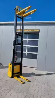 Pinontavaunu 2016  Yale MS10AC (8)