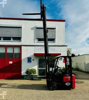 3-wiel elektrische heftrucks 2024  EP Equipment CPD 15 TVL (1)