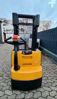 Magasemelésű béka 2021  Yale MS 16 (5)