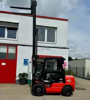 Elektro 4 Rad 2026  EP Equipment EFXZ-301-H (2)