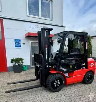 Elektro 4 Rad 2026  EP Equipment EFXZ-301-H (1)
