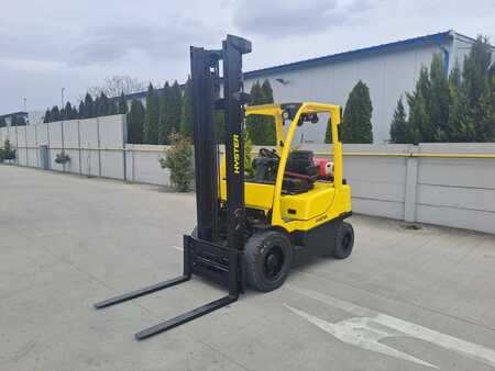 Gas truck 2017  Hyster H2.0FT (1)