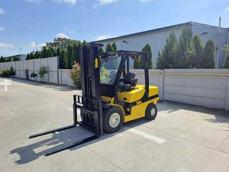 Diesel Forklifts 2010  Yale GDP35VX (1)
