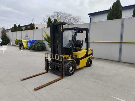 Diesel Forklifts 2013  Yale GDP35VX (1)