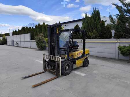 Diesel Forklifts 2011  Yale GDP35VX (1)