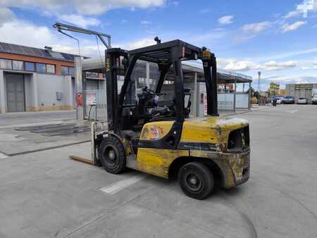 Diesel Forklifts 2011  Yale GDP35VX (2)