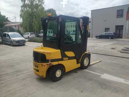Carrelli elevatori diesel 2009  Yale GDP30VX (3)