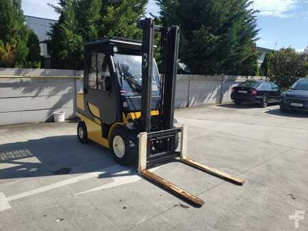 LPG VZV 2017  Yale GLP30VX (4)