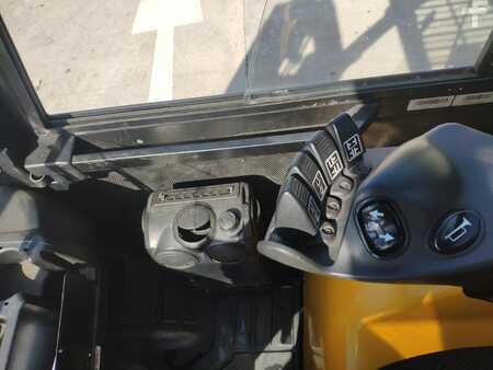 LPG VZV 2017  Yale GLP30VX (6)