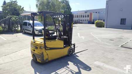 Eléctrica de 3 ruedas 2017  Yale ERP16 VT (4)
