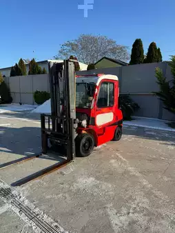 Chariots élévateurs diesel 2005  Heli CPCD25, Isuzu engine (1)