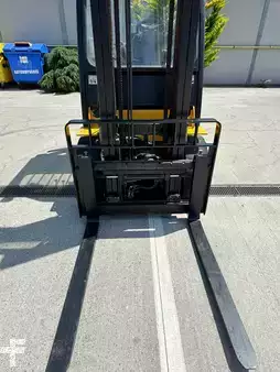 Diesel truck 2011  Yale GDP35VX (2)