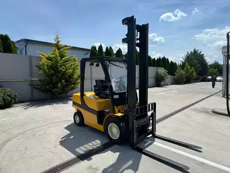 Diesel truck 2011  Yale GDP35VX (3)
