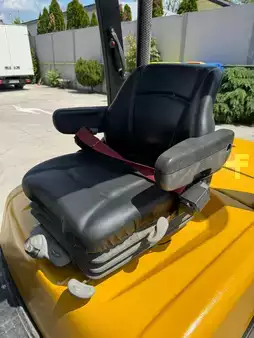 Diesel truck 2011  Yale GDP35VX (7)