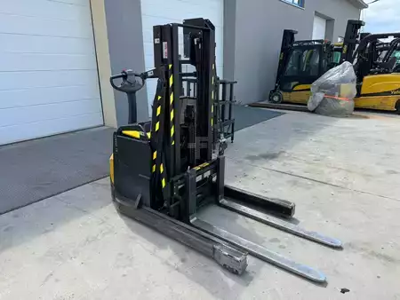 Apilador eléctrico 2020  Toyota SWE120XR (2)