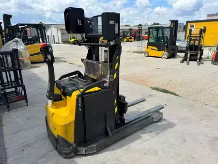 Apilador eléctrico 2020  Toyota SWE120XR (3)