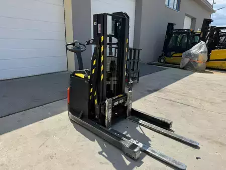 Apilador eléctrico 2020  Toyota SWE120XR (4)