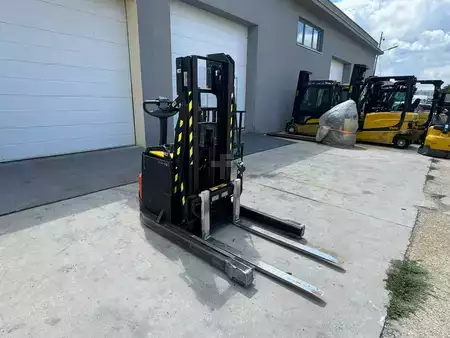 Apilador eléctrico 2020  Toyota SWE120XR (5)