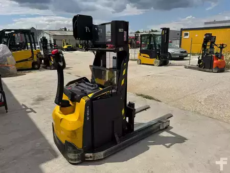 Apilador eléctrico 2020  Toyota SWE120XR (4)