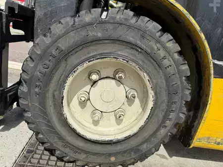 Sähkö - 4 pyör 2019  Yale ERP25 (8)