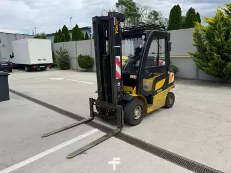 Chariots élévateurs GPL 2019  Yale GLP25VX (1)