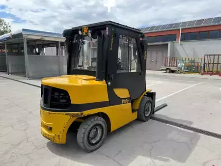 Diesel Forklifts 2018  Yale GDP40VX (4)