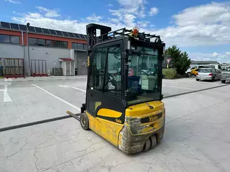 Elektro tříkolové VZV 2021  Yale ERP 20 VT (5)