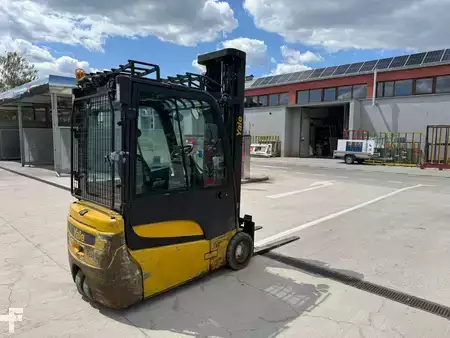 Elektro tříkolové VZV 2021  Yale ERP 20 VT (4)