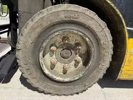 Sähkö - 4 pyör 2017  Yale ERP35VL, battery year 2021 (11)