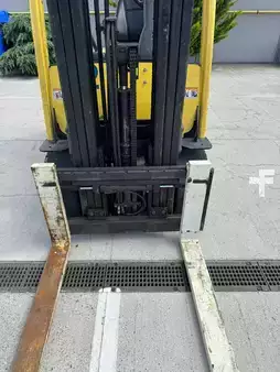 Montacargas Eléctrico (4 ruedas) 2012  Hyster J3.0XN, battery year 2019 (2)