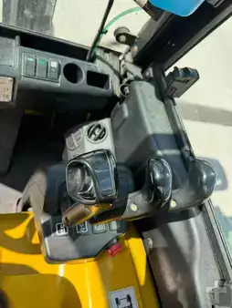 Montacargas Eléctrico (4 ruedas) 2012  Yale ERP20VF (6)