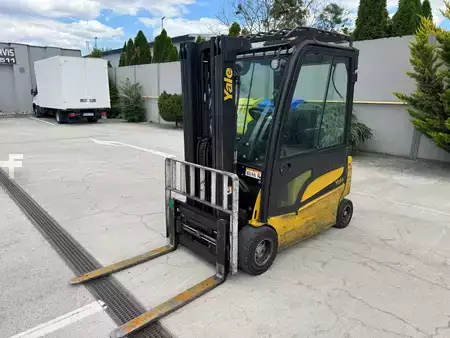 Electric - 4 wheels 2018  Yale ERP20VF (1)
