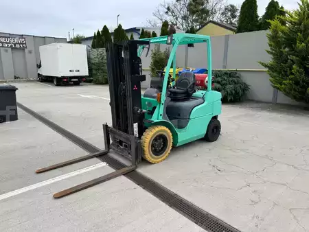 Carrelli elevatori GPL 2011  Mitsubishi FG25N (1)