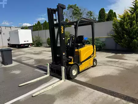Elektrisk- 4 hjul 2019  Yale ERP25 (1)