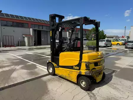 Elektrisk- 4 hjul 2019  Yale ERP25 (2)