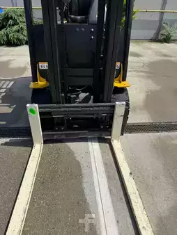 Elektrisk- 4 hjul 2019  Yale ERP25 (5)