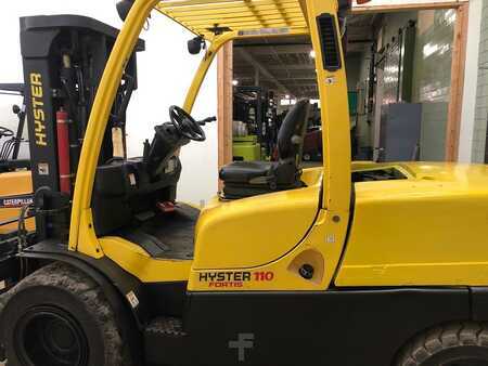 4 Wheels 2010  Hyster H110FT (2)