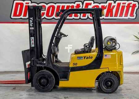Propane Forklifts 2011  Yale GLP050VXEUSE090 (2)