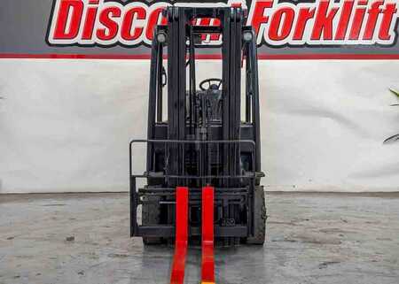 Propane Forklifts 2011  Yale GLP050VXEUSE090 (3)