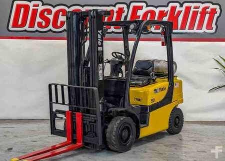 Propane Forklifts 2011  Yale GLP050VXEUSE090 (6)