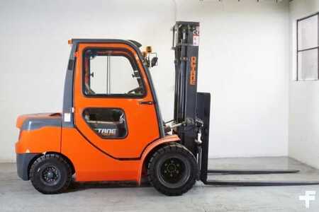 Carretilla elevadora diésel 2025  Octane FD35S (1)