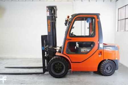 Carretilla elevadora diésel 2025  Octane FD35S (2)