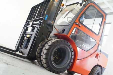 Carretilla elevadora diésel 2025  Octane FD35S (3)