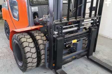 Carretilla elevadora diésel 2025  Octane FD35S (8)