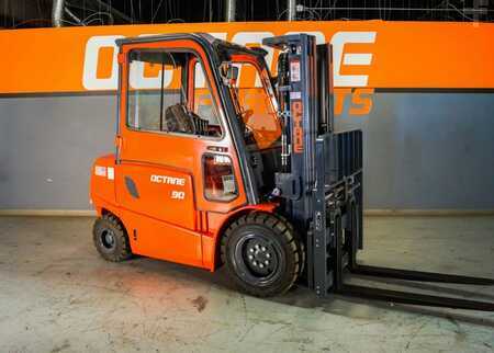 Eléctrica de 4 ruedas 2025  Octane FB40 (5)