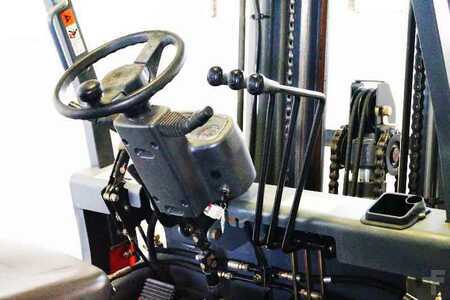 Diesel Forklifts 2025  Octane FD40S (9)