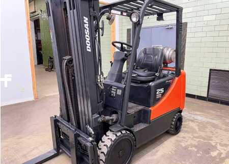 Propane Forklifts 2012  Doosan GC25E-5 (4)