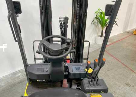 Eléctrica de 3 ruedas 2024  Lift Hero LG20BE (8)