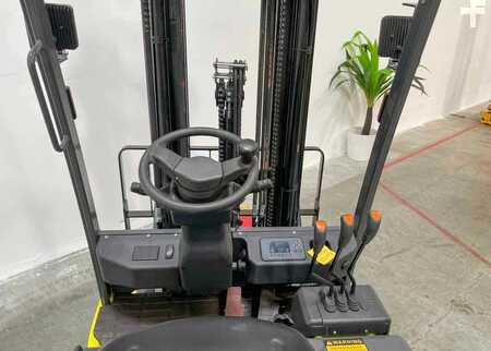 Eléctrica de 3 ruedas 2024  Lift Hero LG20BE (8)